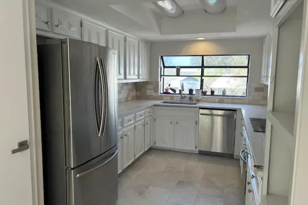 Cabinet Painting & Refinishing